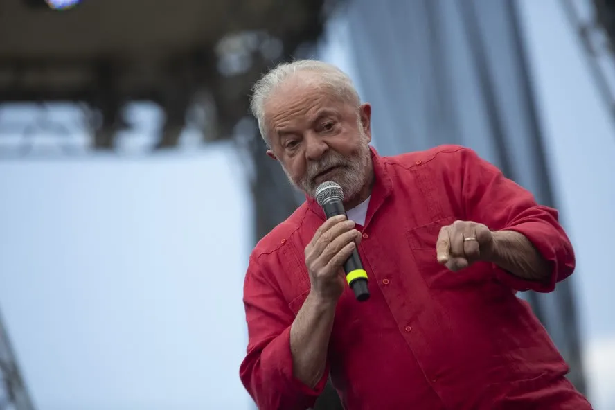 Lula acusa governo Bolsonaro de criar trajetória de Vorcaro e dispara: “Bandido virou banqueiro”