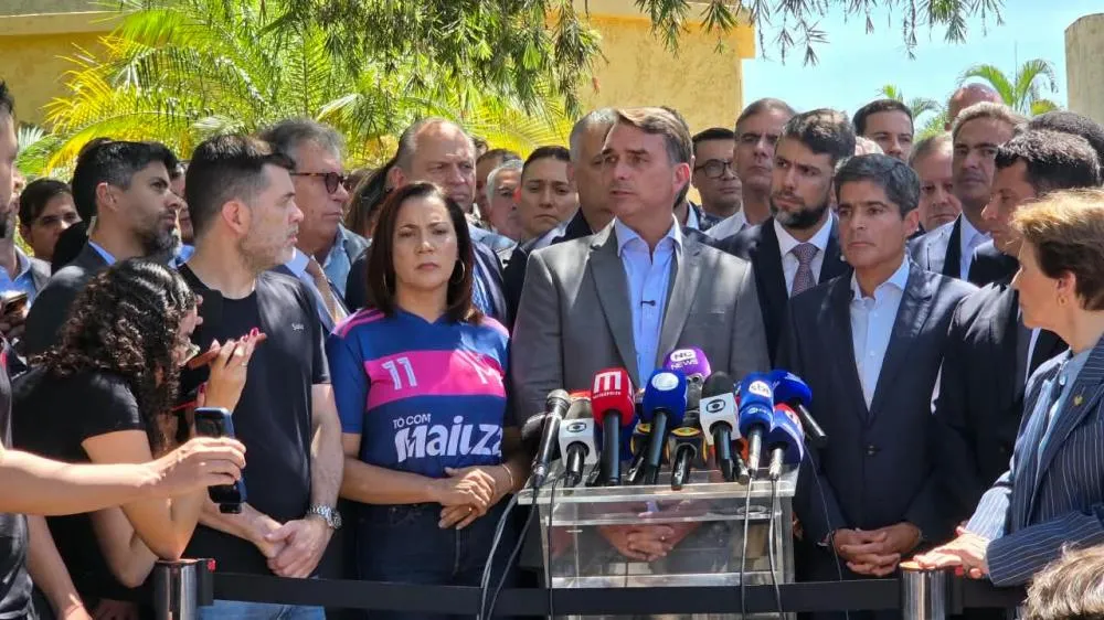 Em Brasília, Mailza declara apoio a Flávio Bolsonaro e diz: “Vamos continuar”