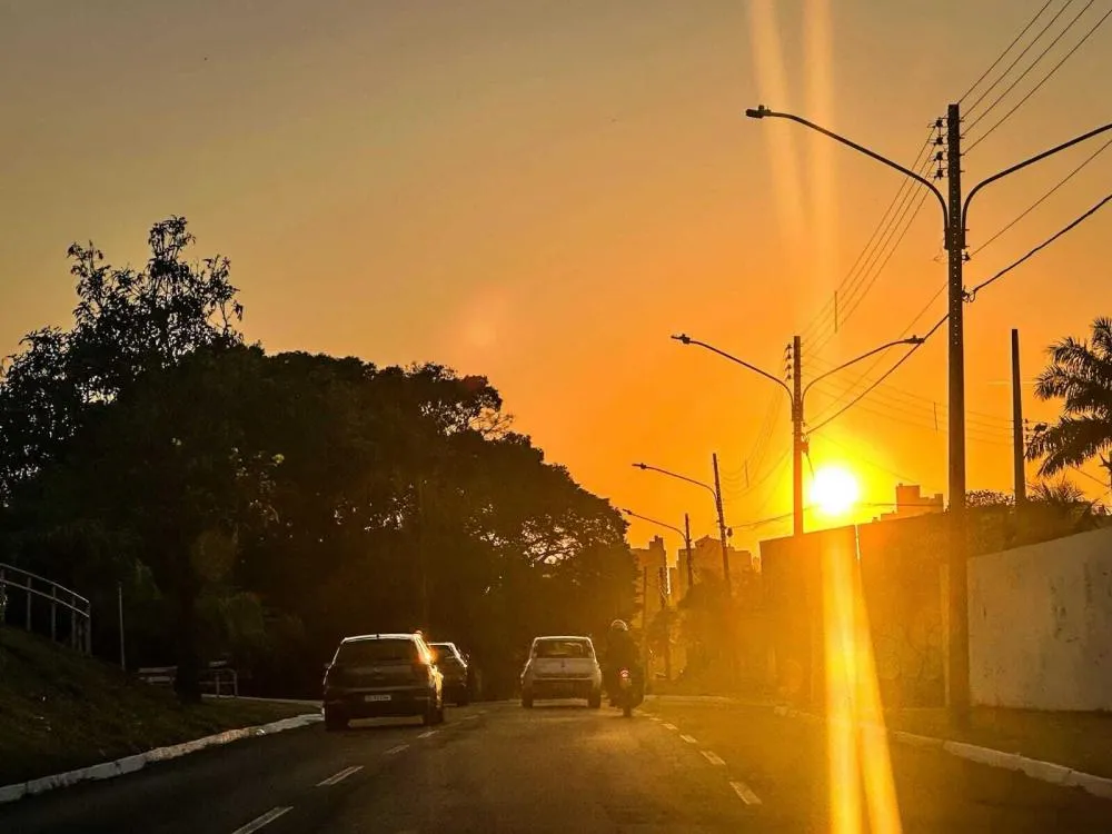 Calor chega a 38°C no Acre nesta quinta-feira, com possibilidade de temporais