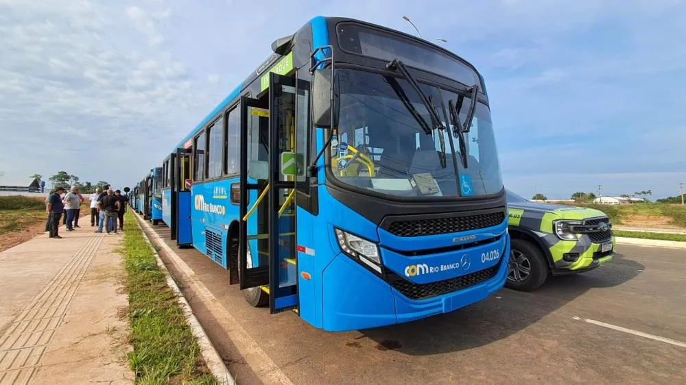 Gratuidade no transporte coletivo chega ao fim e cobrança é retomada na capital acreana