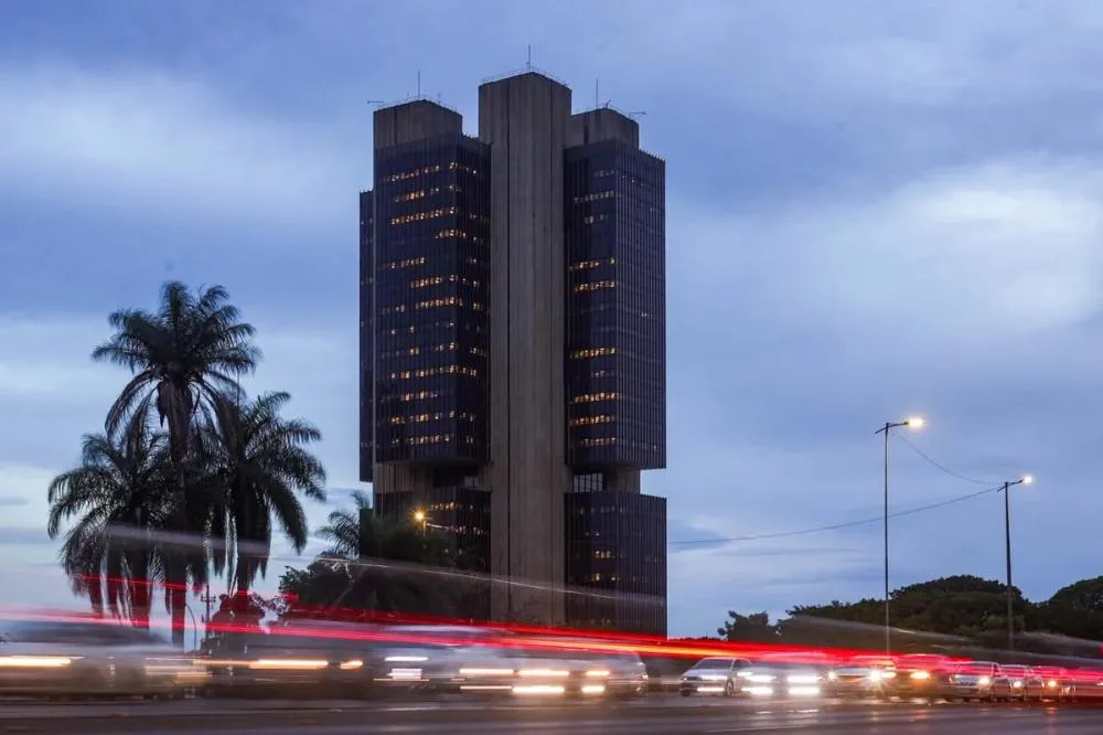 Brasileiros têm R$ 5,8 bilhões esquecidos em bancos; veja como consultar e resgatar