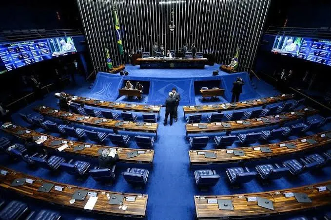 Bancada do PT resiste a emenda para reduzir maioridade penal
