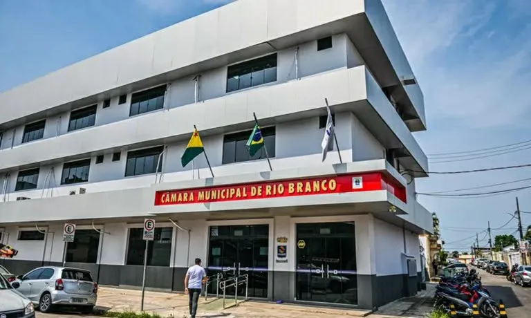 Concurso da Câmara de Rio Branco prorroga inscrições e oferece salários de até R$ 6,3 mil
