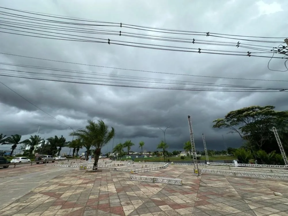 Acre entra em alerta do Inmet para chuvas intensas e ventos de até 60 km/h