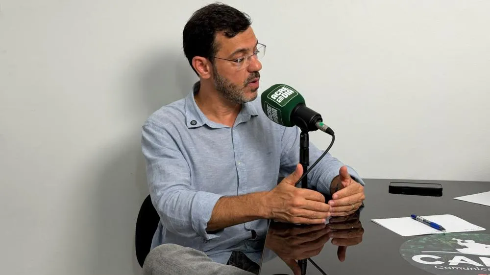 “Na minha época não tinha maca no corredor”, afirma Thor Dantas ao criticar situação da saúde